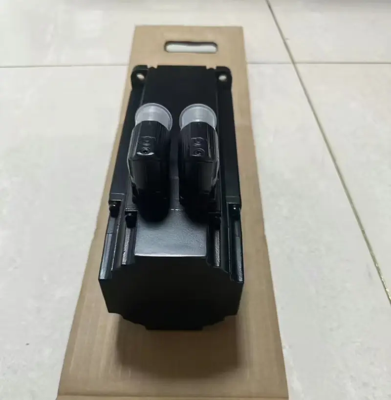 B&R 8LSA53.R2030D100-3